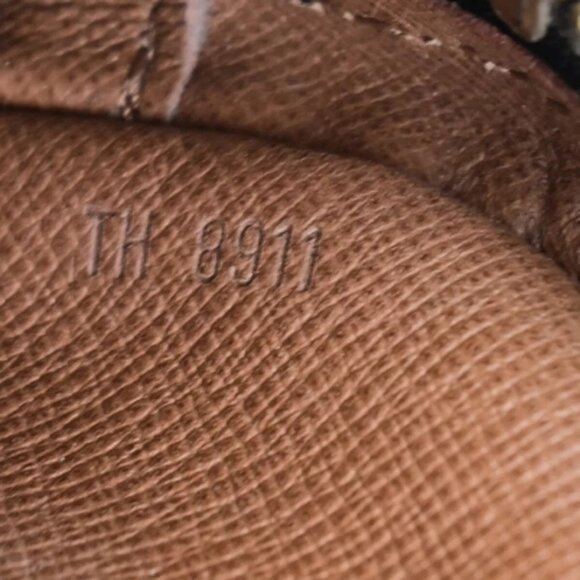 Auth LOUIS VUITTON Jeune Fille MM Shoulder Bag Monogram Leather Brown - Picture 8 of 16